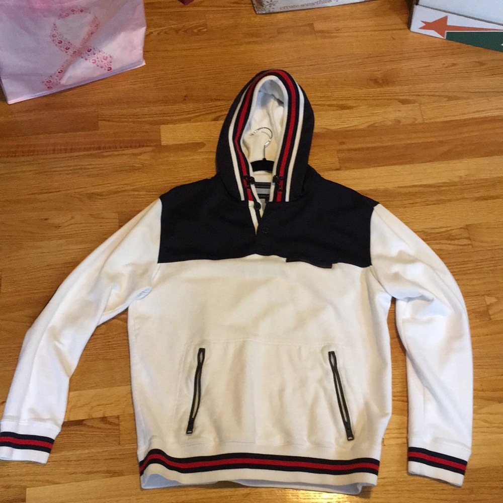Men’s Tommy Hilfiger Hooded Sweatshirt size L